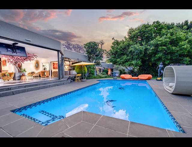 5 BEDROOM HOUSE FOR SALE IN LONEHILL